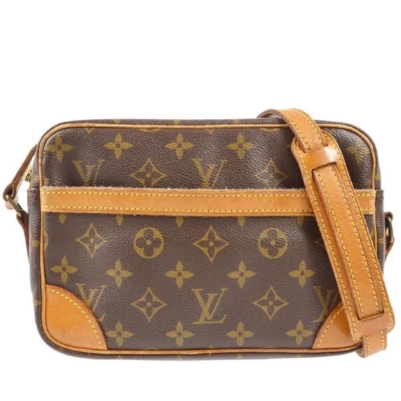 Louis Vuitton Handbags - GREAT CONDITION! Authentic Louis Vuitton Trocadero 24 Crossbody Bag Shoulder Bag